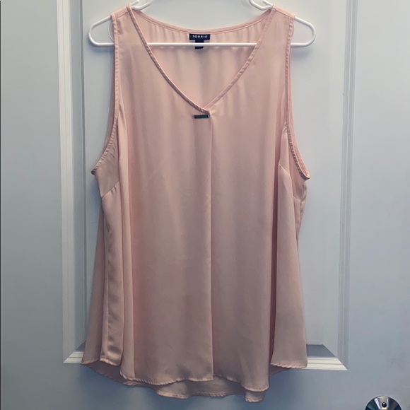 Like new, size 2 torrid blouse - Picture 5 of 10